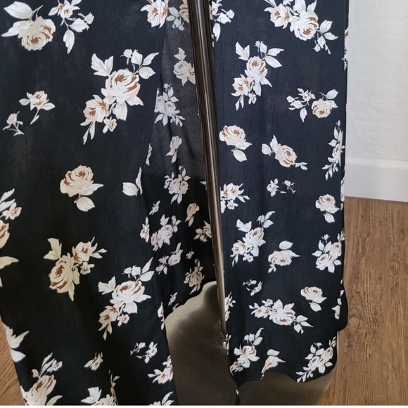 Sanctuary Floral Print Maxi Dress - Picture 6 of 16